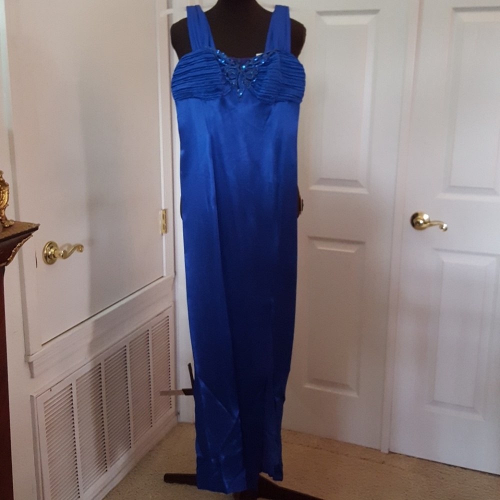 NAH NAH  Collection size 8 Royal Blue 2 pc formal
